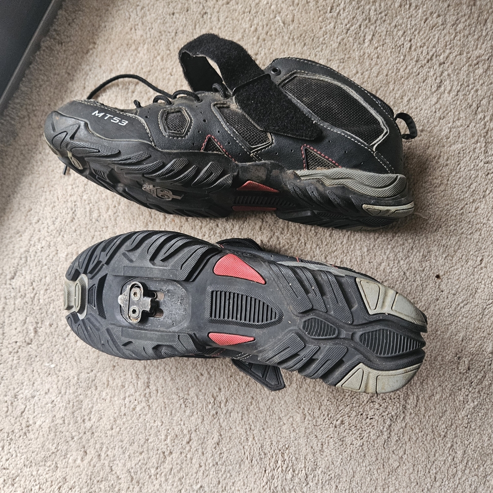 Shimano Black and Gray Cycling Footwear - Picture 3 of 5